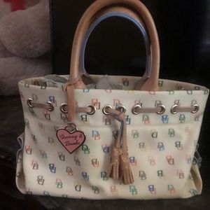 Dooney & Bourke bag